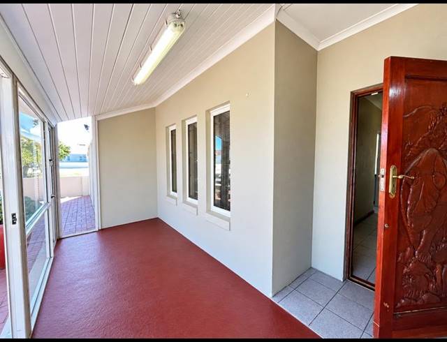 3 BEDROOM HOUSE FOR SALE IN PORT OWEN